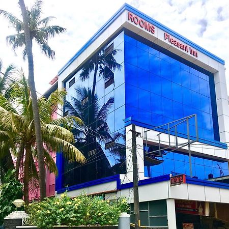 เพลสแซนต์ อินน์ Kochi ภายนอก รูปภาพ